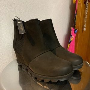 Brands New Joan of Arctic Chelsea Wedge Boots Black